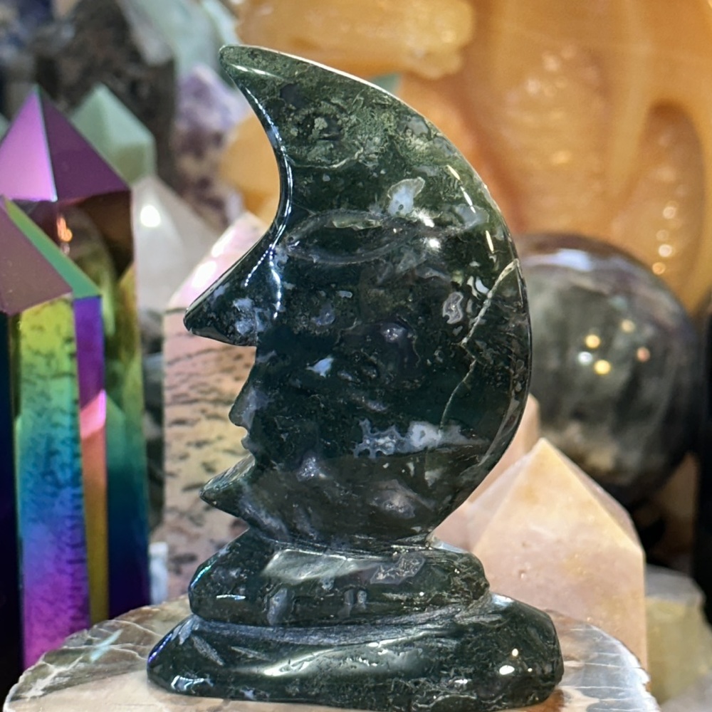 ๐ธSALE๐ธ Moss Agate Moon Face Carving! - Picture 3 of 5